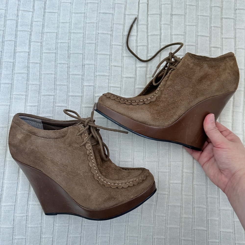Minelli Tan Suede Wedge Shoes - Picture 2 of 16